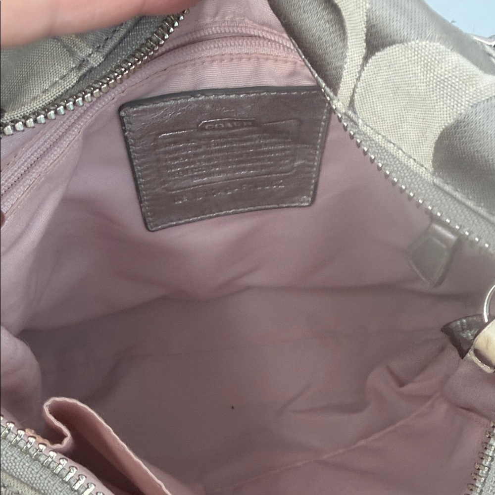 Stylish Gray Shoulder Bag - Picture 8 of 9